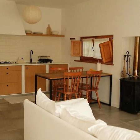 Quinta Amarela Konukevi Nazaré