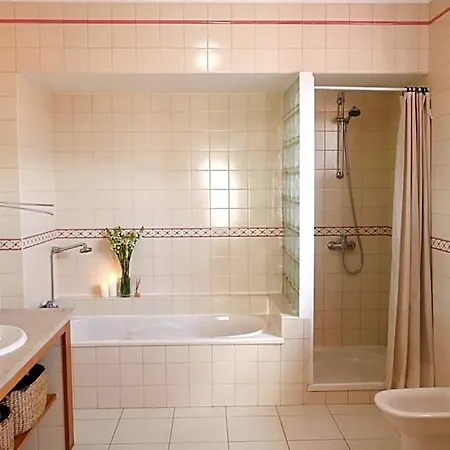 Quinta Amarela Guest house 4*