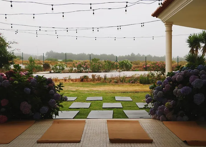 Quinta Amarela 4* נאזרה